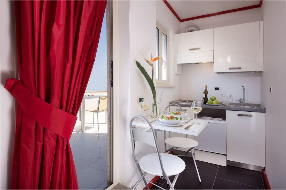 Roma Dreaming Aparthotel Exterior photo