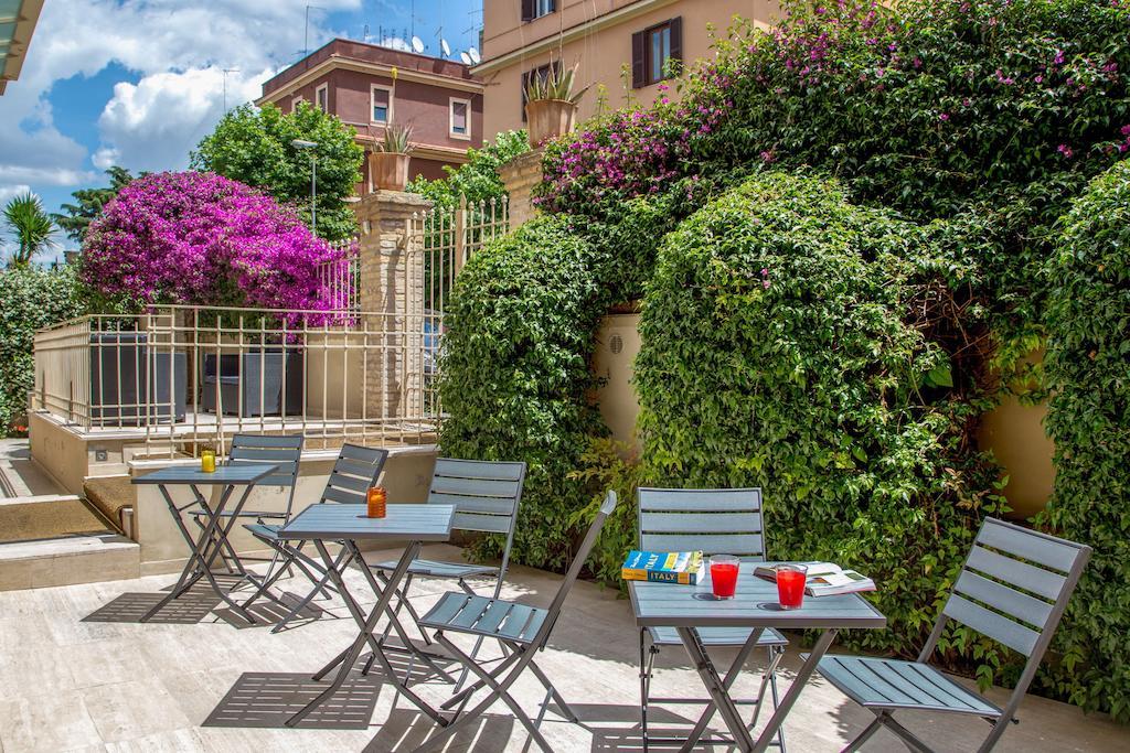 Roma Dreaming Aparthotel Exterior photo