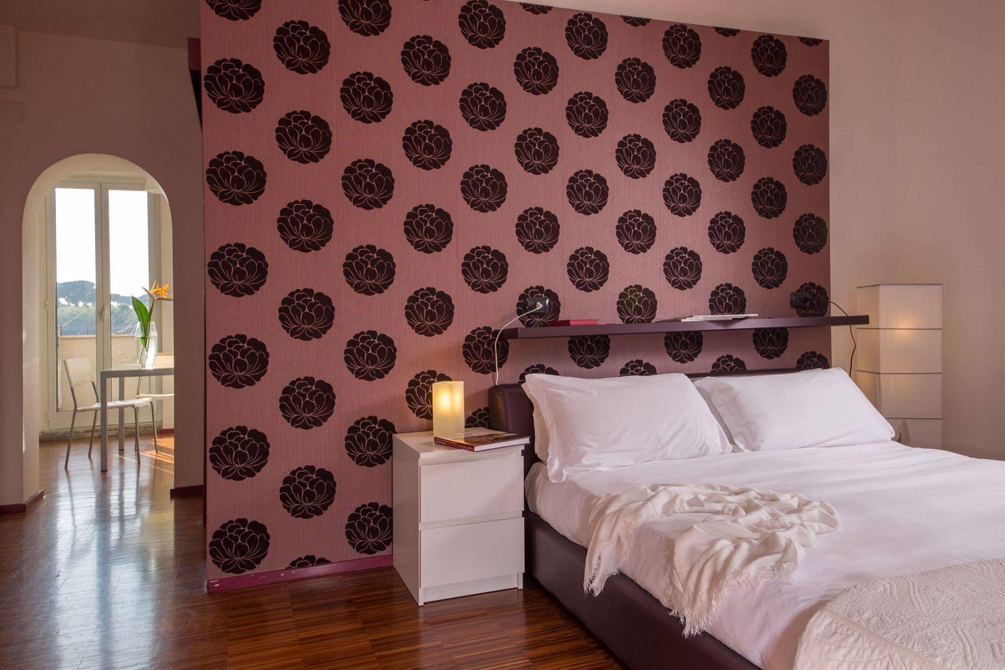 Roma Dreaming Aparthotel Exterior photo