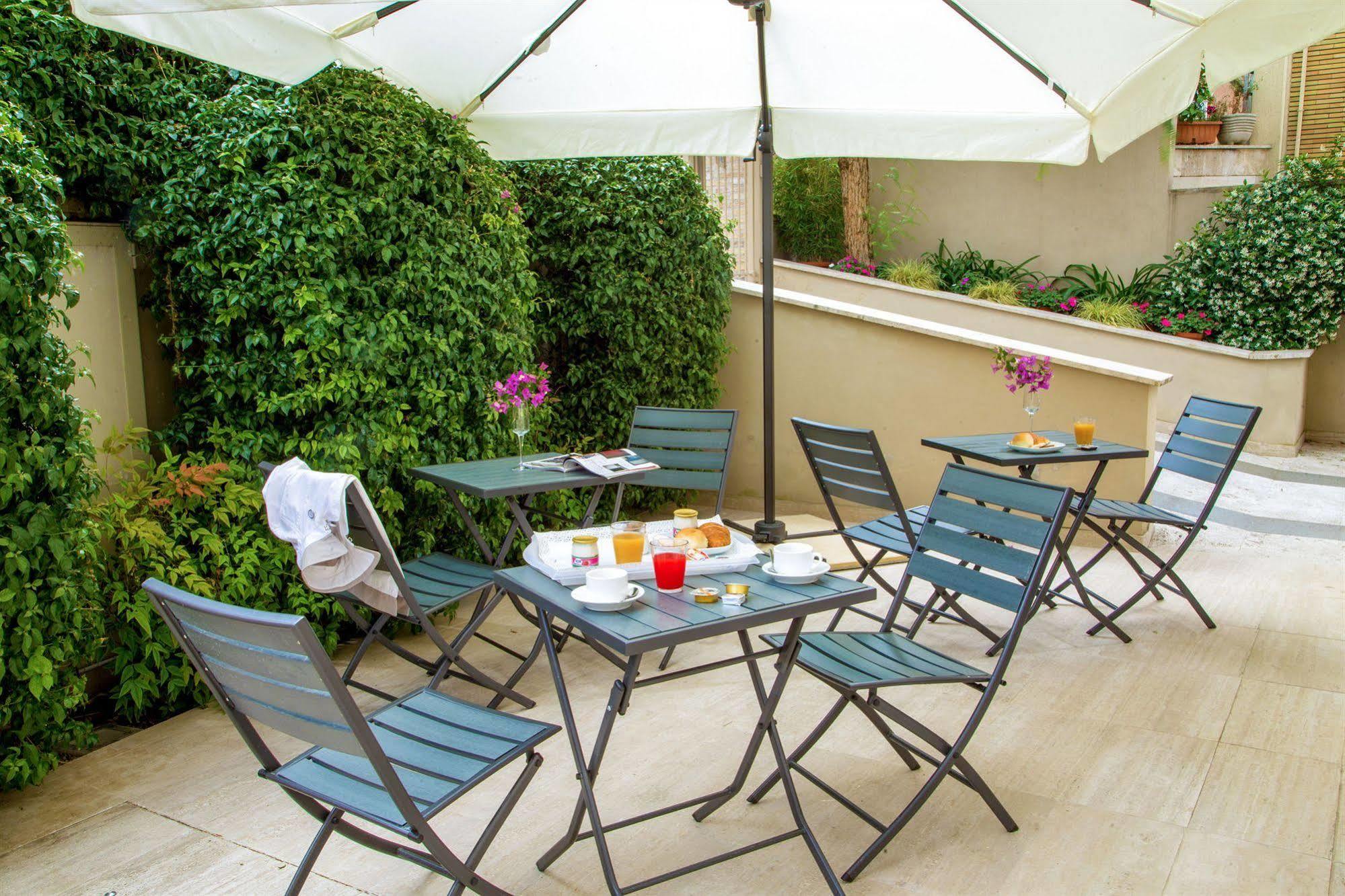 Roma Dreaming Aparthotel Exterior photo